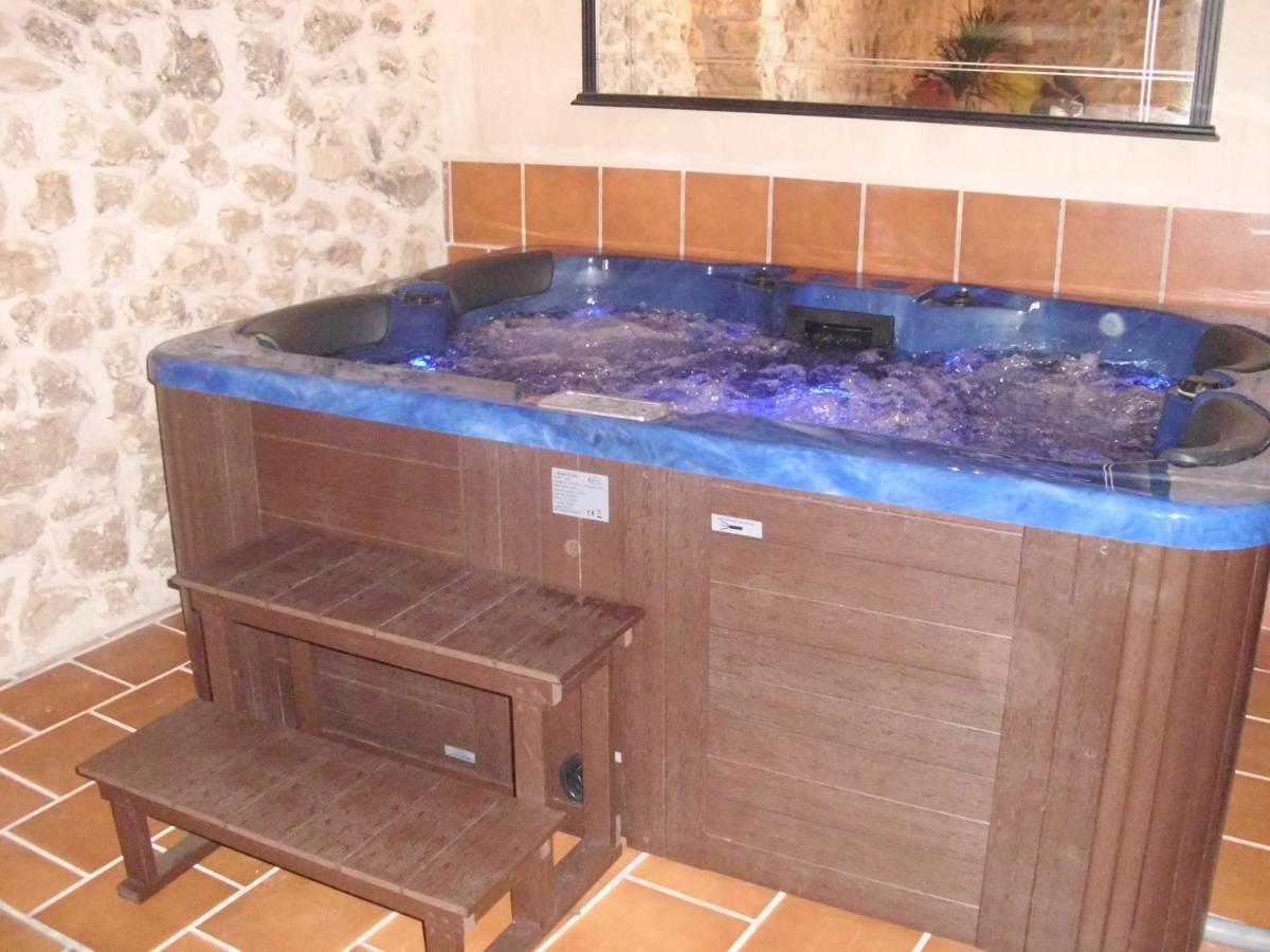 Casa Rural Con Jacuzzi Taberna Del Tio Pedro Cabañas de Polendos Kültér fotó